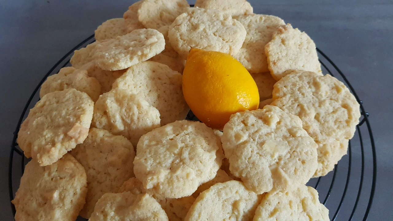 Zitronencookies mit weißer Schokolade