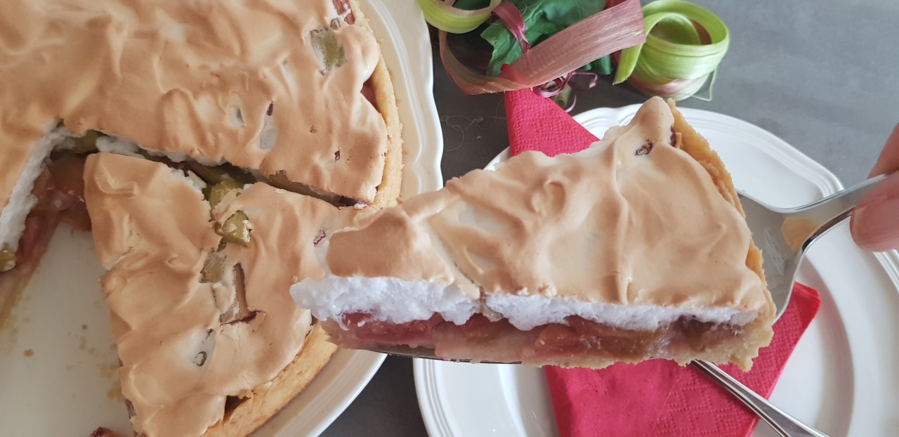 Rhabarberkuchen mit Baiser