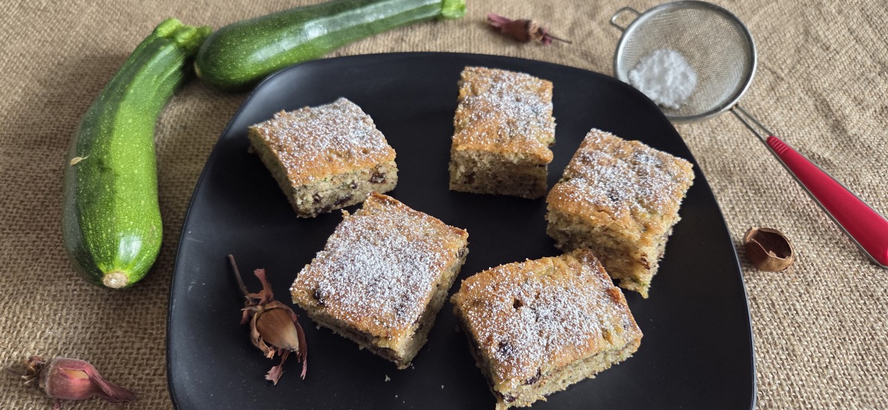 Zucchini Nuss Kuchen