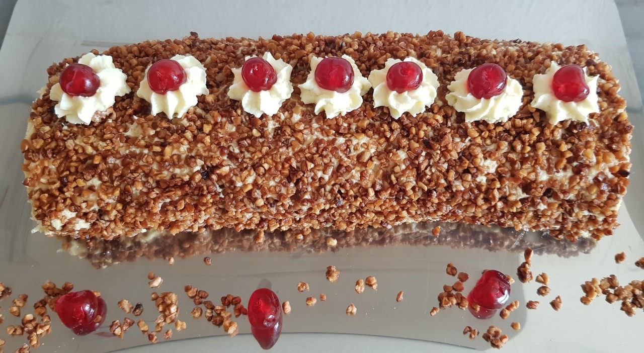 Biskuitrolle Frankfurter Kranz